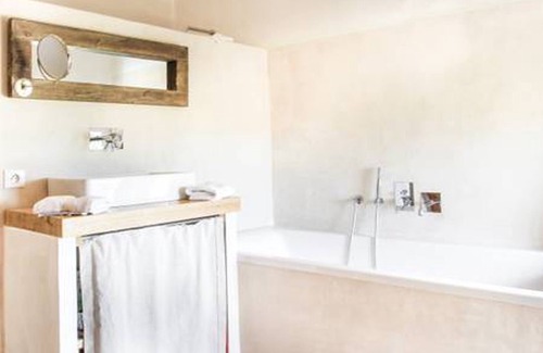 Saint-Saturnin-les-Apt Other | Secluded Mas in Provence with Breathtaking Luberon Views
