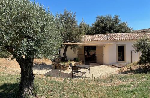 Lourmarin House | Relax at Mas la Chêneraie Lourmarin - 4-Star Oasis
