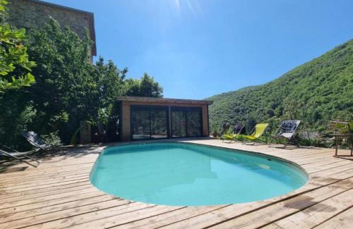 Valleraugue Apartment | Family-Friendly Retreat at Mas La Rainette Chez Raphael