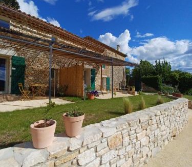 Cornillon Bed & Breakfast | Escape to Mas Les Escourtades: Oceanfront Getaway Awaits