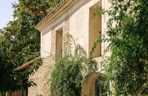 Althen-des-Paluds House | Discover Mas Lumino d'Althen: Top-Rated Retreat with Spa