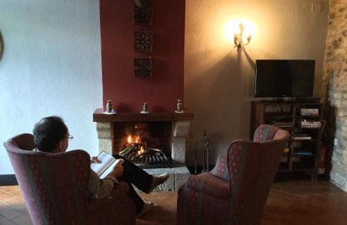 Santa Pau House | Pet-Friendly Mas Pardas with Pool & High Guest Rating