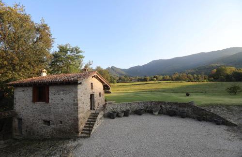 Santa Pau Villa | Family-Friendly Mas Planadevall: 4-Star Guest Rated at 9.5