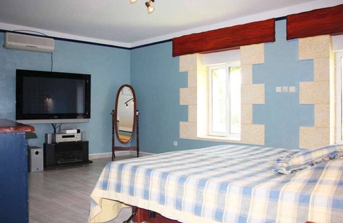 Serignan-du-Comtat Other | Discover Mas Provençale: Poolside Retreat on 8 Hectares