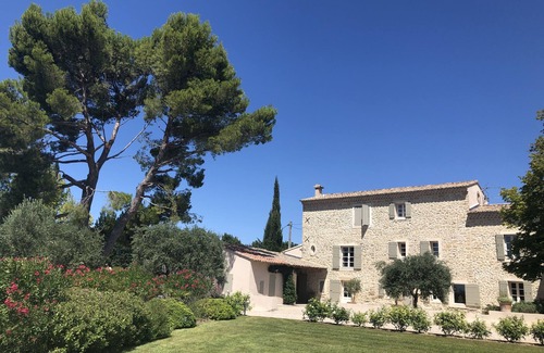 Caromb House | Discover Mas Provençal with Pool & Spa in Vineyards