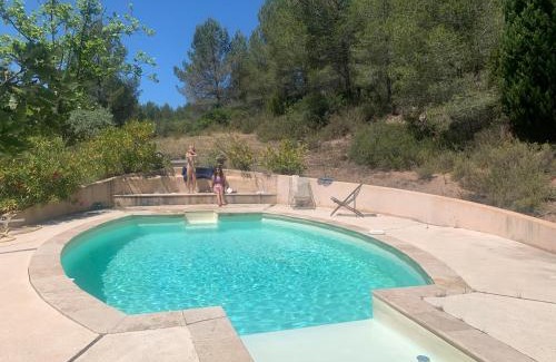 Beaurecueil House | Discover Mas Provençal near Sainte Victoire, Aix-en-Provence