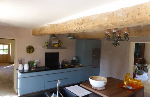 Monieux House | Chic Mas Provençal Loft with Pool, Rated 10/10 for Comfort