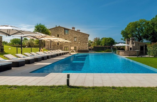 Cornella del Terri Villa | Experience Mas Rosset: Top-Rated Villa with Private Pool