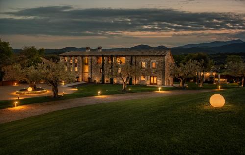 Cornella del Terri Villa | Premier Mas Rosset Villa: Pool, Hot Tub & 10/10 Rating