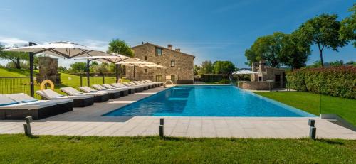 Cornella del Terri Villa | Premier Mas Rosset Villa: Pool, Hot Tub & 10/10 Rating
