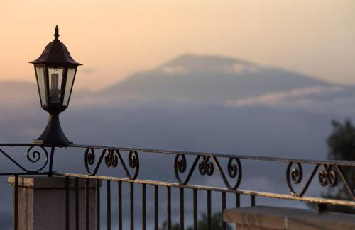 Bourg-Saint-Andeol House | Relaxing Stay at Mas Saint Antoine with Oceanfront Views