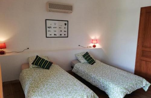 Vauvert Bed & Breakfast | Unforgettable Stay at Mas Tolosan with Oceanfront Views