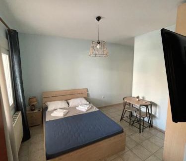 Komotini Apartment | Guest Rated: Masali Studios - Family-Friendly Retreat