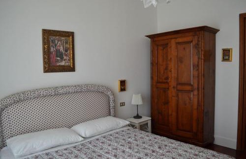 Tricolore Apartment | Central Mascagni Apartment: Family-Friendly Comfort Awaits