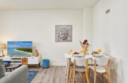 Cruz de Humilladero Apartment | Inviting Maser Suite Station with Pool & Child-Friendly Fun