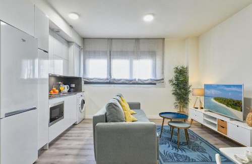 Cruz de Humilladero Apartment | Inviting Maser Suite Station with Pool & Child-Friendly Fun