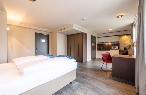 Trudering-Riem Hotel | Convenient MASEVEN München Messe Trudering with Breakfast