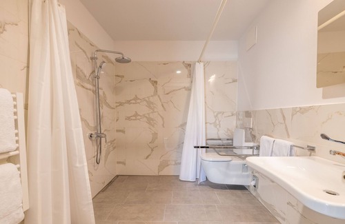 Trudering-Riem Hotel | Convenient MASEVEN München Messe Trudering with Breakfast