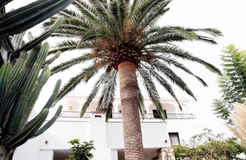 L'Aldea House | Relax at Masia Botargo: Pet Friendly with Oceanfront Bliss