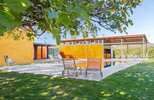 San Martin Sarroca House | Relax at Masia Cal Sisplau with Pool and Vineyard Views