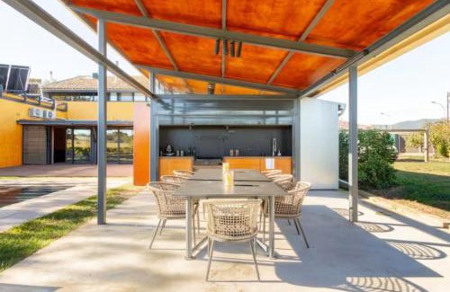 San Martin Sarroca House | Relax at Masia Cal Sisplau with Pool and Vineyard Views
