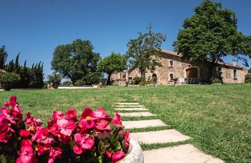 Caldes de Malavella House | Indulgent Masia Can Solà Gros: Family & Pet-Friendly Retreat