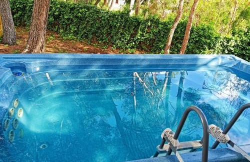 El Roc de Sant Gaieta Villa | Pet-Friendly Haven: Masia Del Roc with Oceanfront Pool