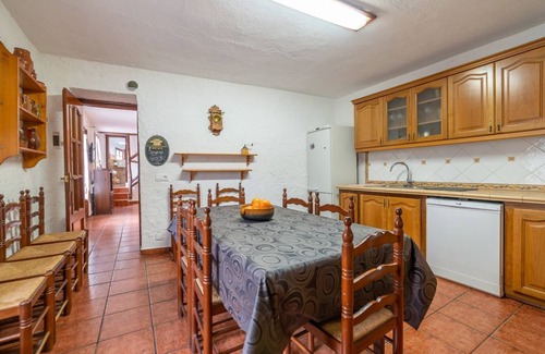 Palafolls House | Masia Can Magan: Ideal for Groups with Pool & BBQ Area