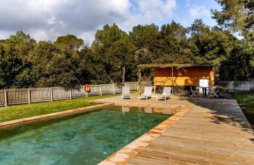 Pedrinya Ski Chalet | Exclusive Masia in Baix Empordà with Pool and Pet-Friendly