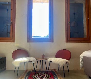 Cretas House | Discover Granja Masia Katmandu: Pool & Breakfast Included