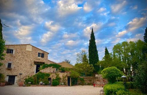 Darnius Villa | Pet Friendly Masia Mimosa Completa with Pool & Family Perks