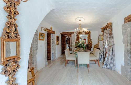 Darnius Apartment | Discover Masia Mimosa Jardin: Pet-Friendly Oasis with Pool