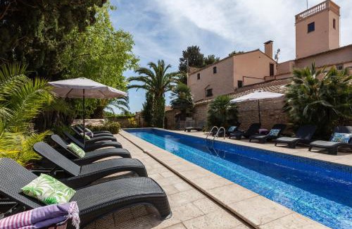 Vilanova I la Geltru Villa | Relax at Masia Notari Casabona with Pet-Friendly Comfort