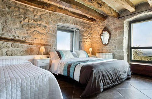 Tora Cottage | Family-Friendly Getaway at Masia Puig de Vallferosa