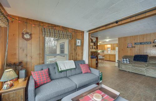 Mason House | Cozy Mason Cabin with Private Dock on Marengo Lake