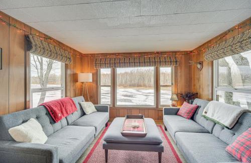 Mason House | Cozy Mason Cabin with Private Dock on Marengo Lake