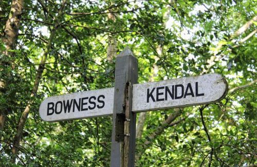 Bowland Bridge Hotel | Family-Friendly Mason's Arms with Pet Amenities & Dining