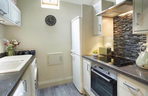 Ampleforth House | Pet-Friendly Escape at Mason's Cottage for Your Getaway