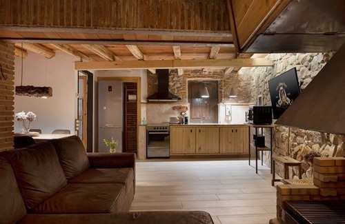 Arbucies Apartment | Experience Masovería L'era: Family & Pet-Friendly Retreat