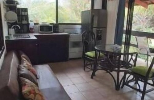Santa Cruz House | Cozy Massai Apartments #5 with Ocean View & Pool Access