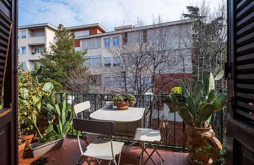 Scandellara Apartment | Inviting Massarenti 406 Apartment with Breakfast & Kitchen