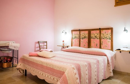 Agnone Bed & Breakfast | Discover Masseria Acquasalsa Agnone: Family-Friendly Retreat