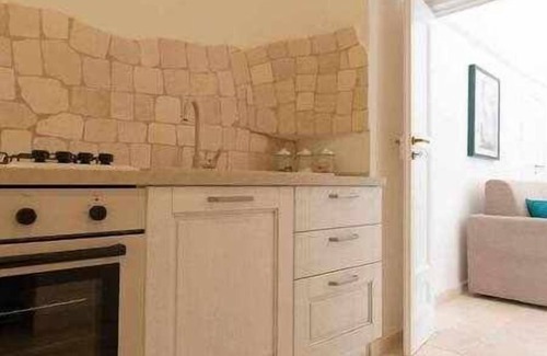 Old Town Cisternino Apartment | Discover Masseria Carperi - Trullo degli Anelli Retreat