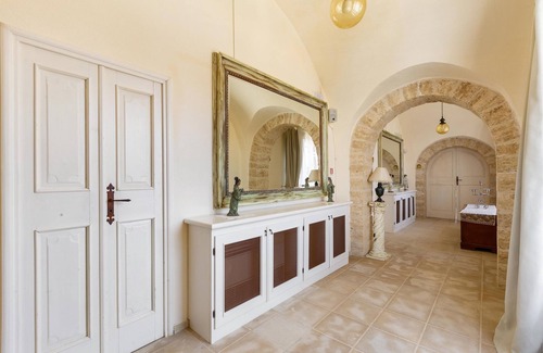 Ugento Hotel | Family Suite at 3373 Masseria Cucuruzza with Pool & Breakfast
