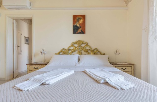 Ugento Hotel | Family Suite at 3373 Masseria Cucuruzza with Pool & Breakfast