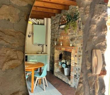 Bagnaria House | Cozy La Casa del Fattore: Pet-Friendly with Hot Tub