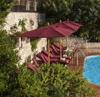 Peschici House | Discover Masseria La Chiusa Delle More: 10/10 Rated Retreat