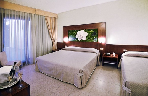 Mottola Hotel | Experience Masseria La Grande Quercia: A 4-Star Retreat