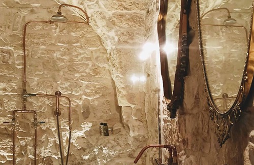 Ceglie Messapica Bed & Breakfast | Guest Rated 10/10: Masseria LoJazzo with Family Amenities