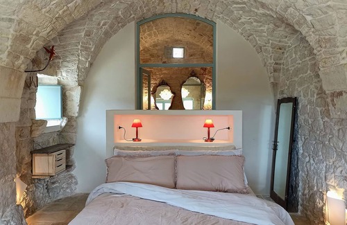 Ceglie Messapica Bed & Breakfast | Guest Rated 10/10: Masseria LoJazzo with Family Amenities